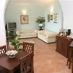Hotel Rina