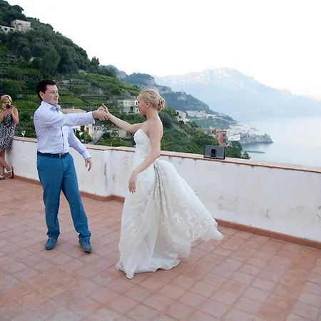 Rina 2* أمالفي